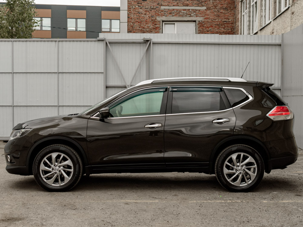 Купить Nissan X-Trail 2.0 CVT (144 л.с.) 4WD, 2015 в Екатеренбурге