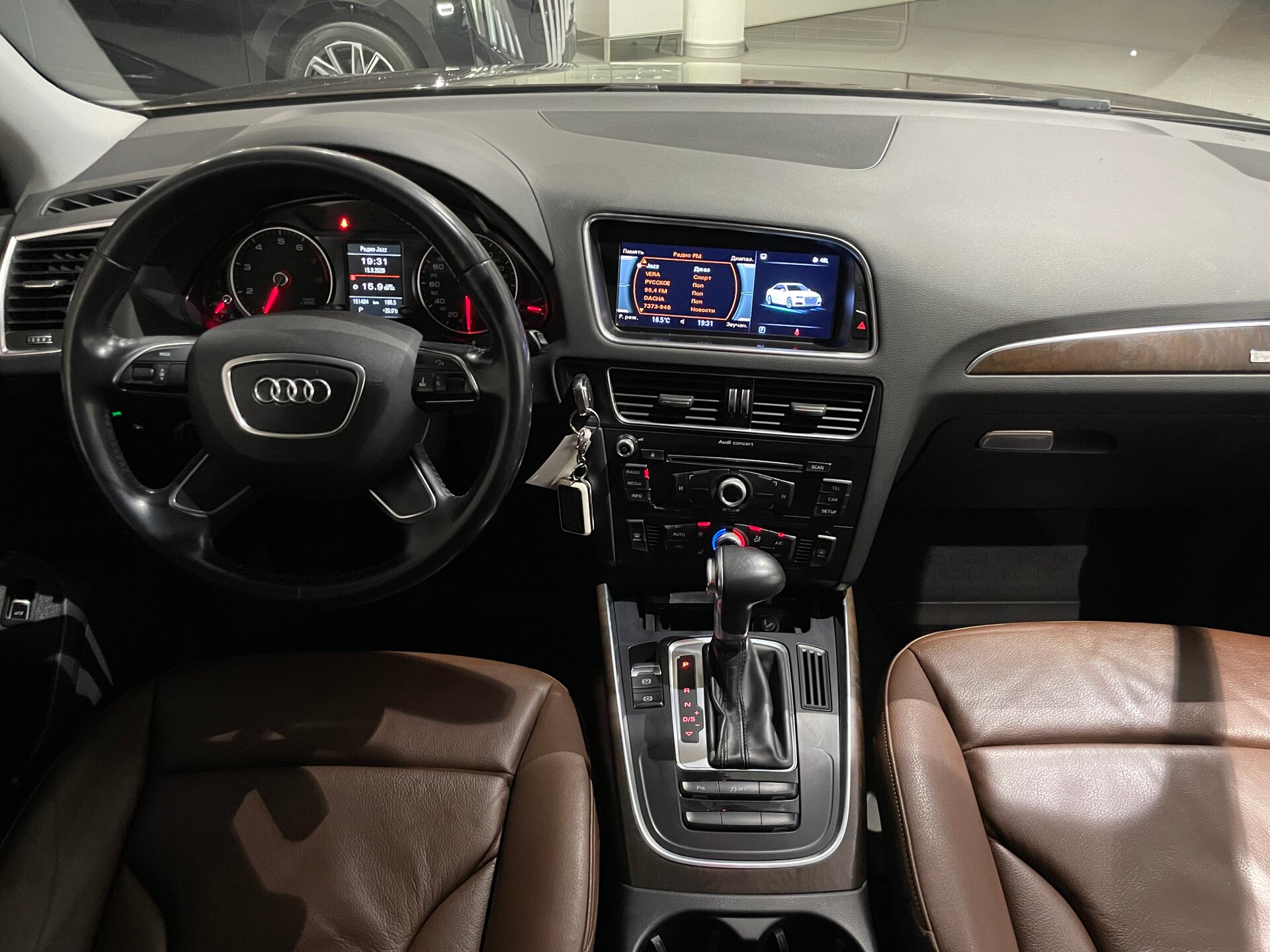 Автомобиль Audi Q5 2.0 AT (230 л.с.) 4WD - 13