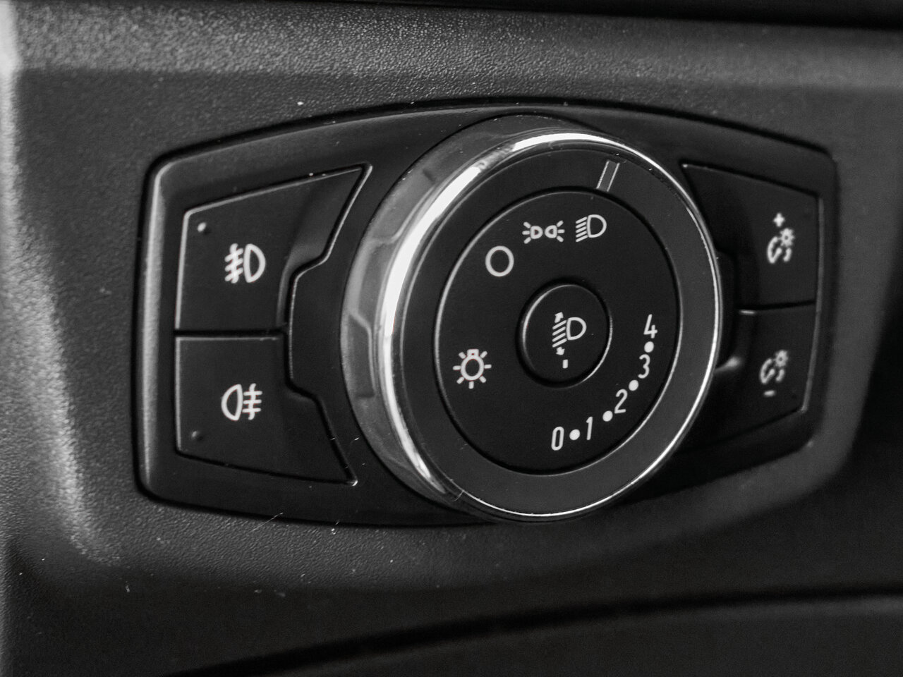 Купить Ford Mondeo 2.5 AT (149 л.с.), 2017 в Екатеренбурге