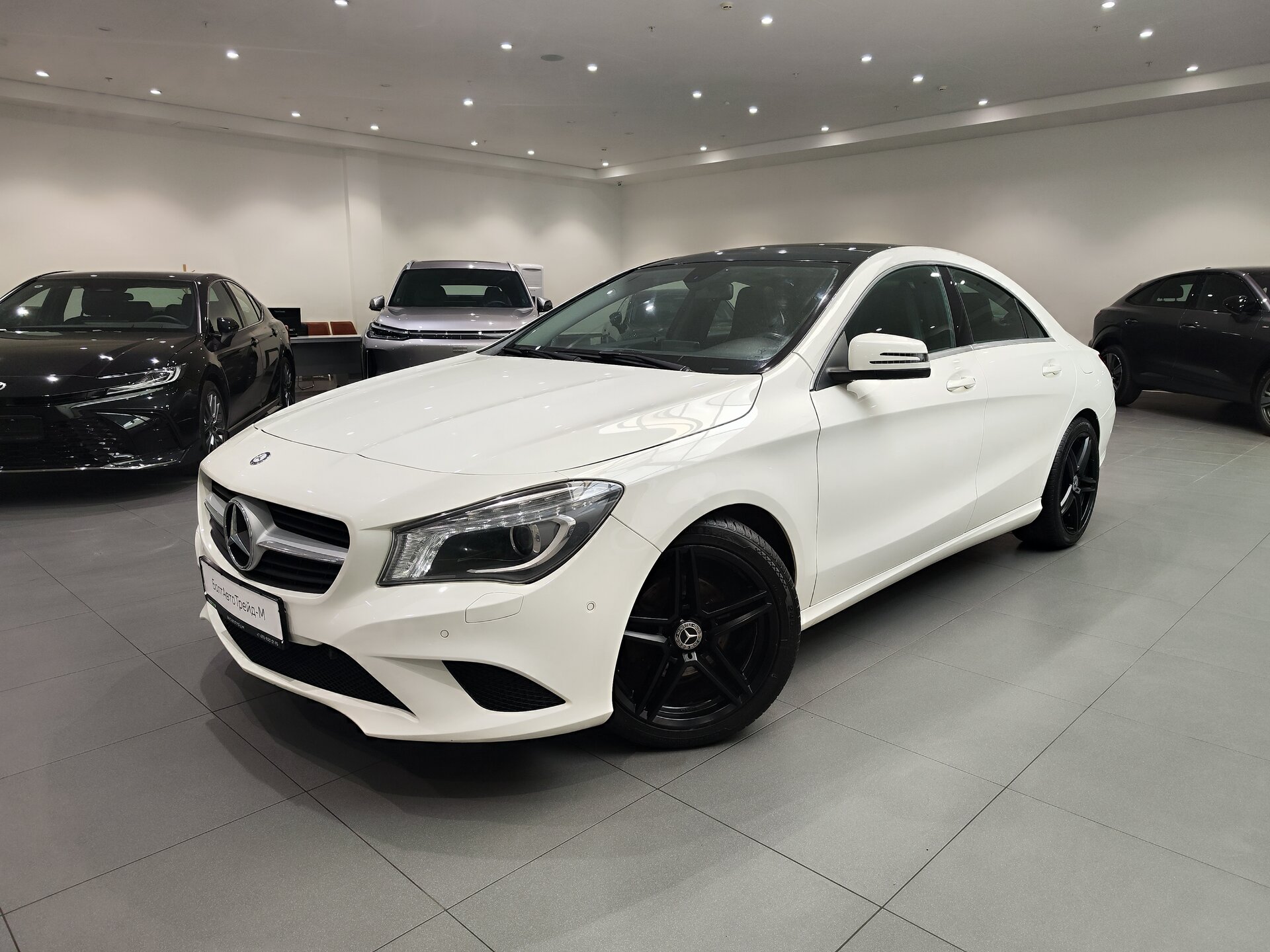 Автомобиль Mercedes-Benz CLA 200 1.6 AMT (156 л.с.) - 1