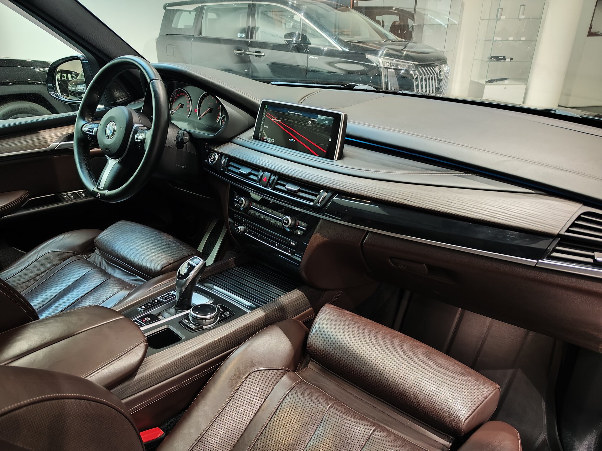 Автомобиль BMW X5 50i 4.4 AT (450 л.с.) 4WD - 15
