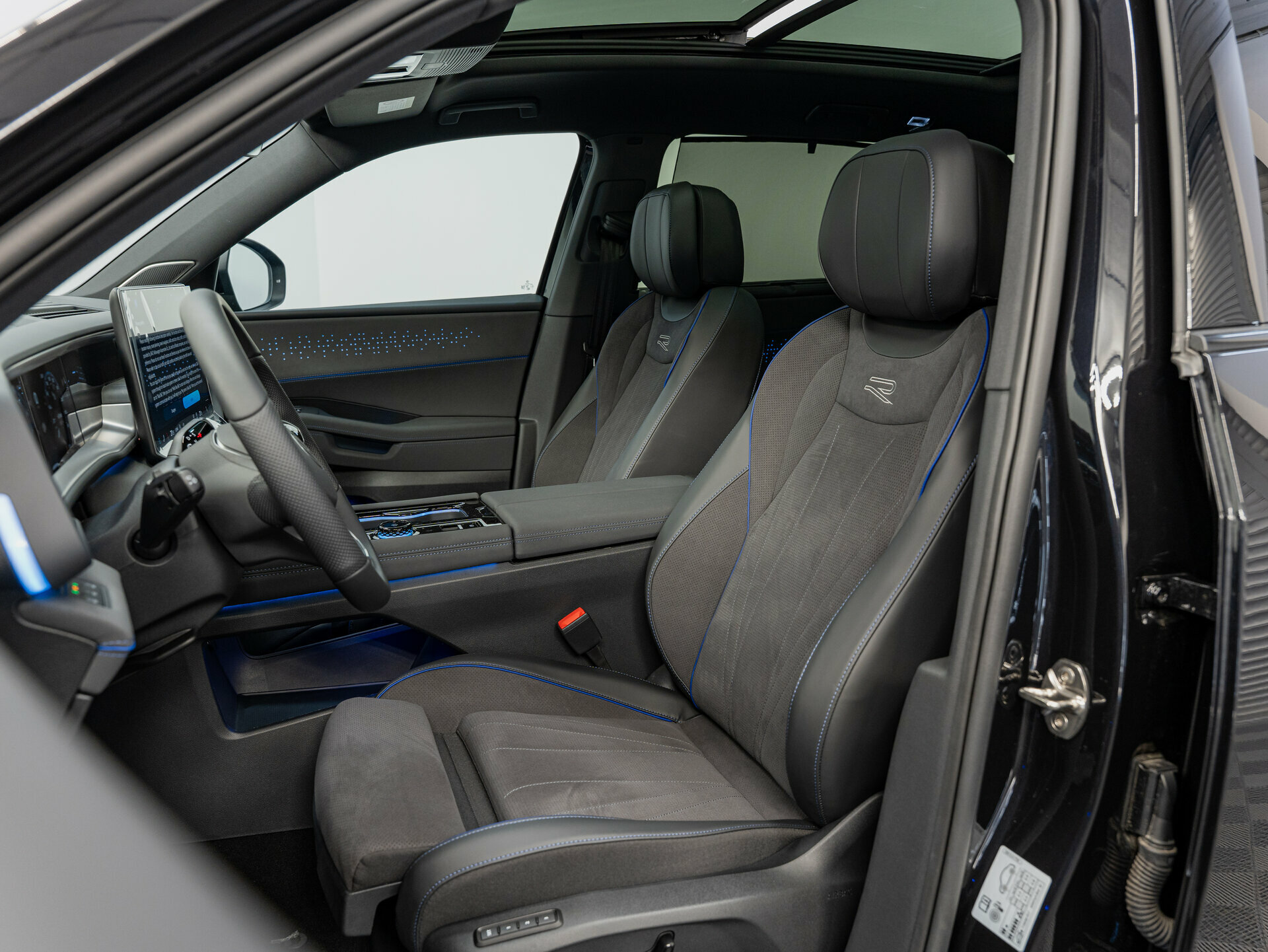 Автомобиль Volkswagen Teramont Pro 2.0 AMT (272 л.с.) 4WD - 10