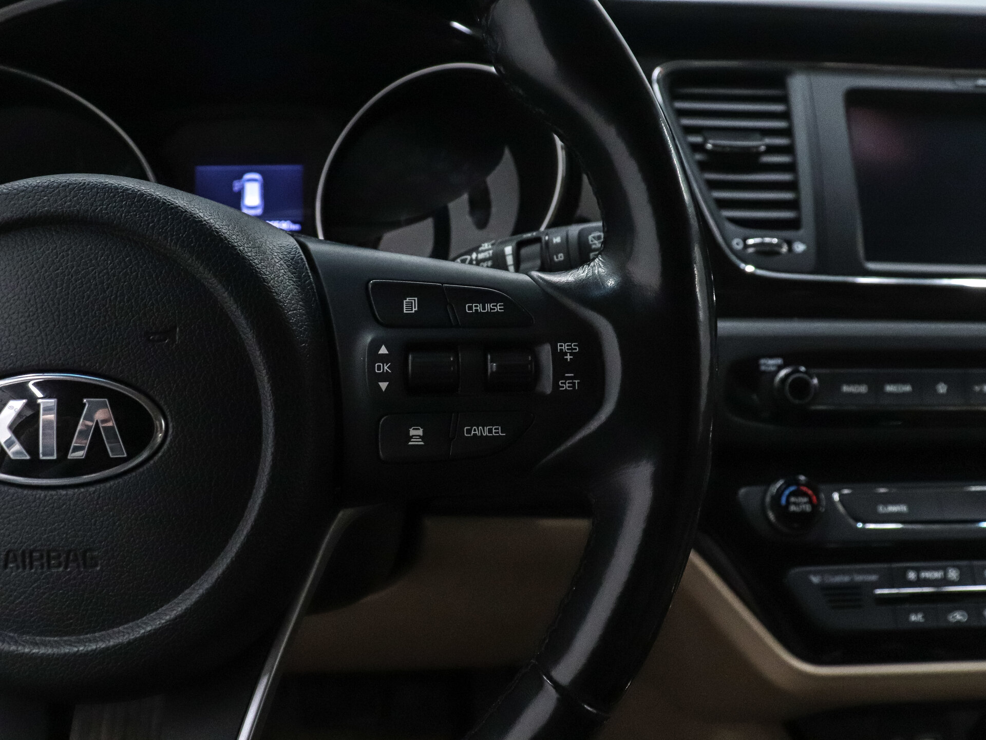 Kia Carnival 2019 15