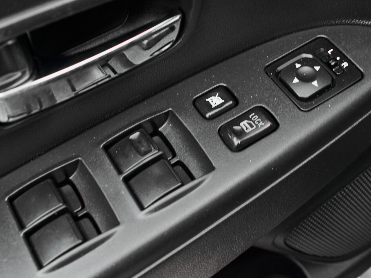 Купить Mitsubishi ASX 1.6 MT (117 л.с.), 2014 в Екатеренбурге