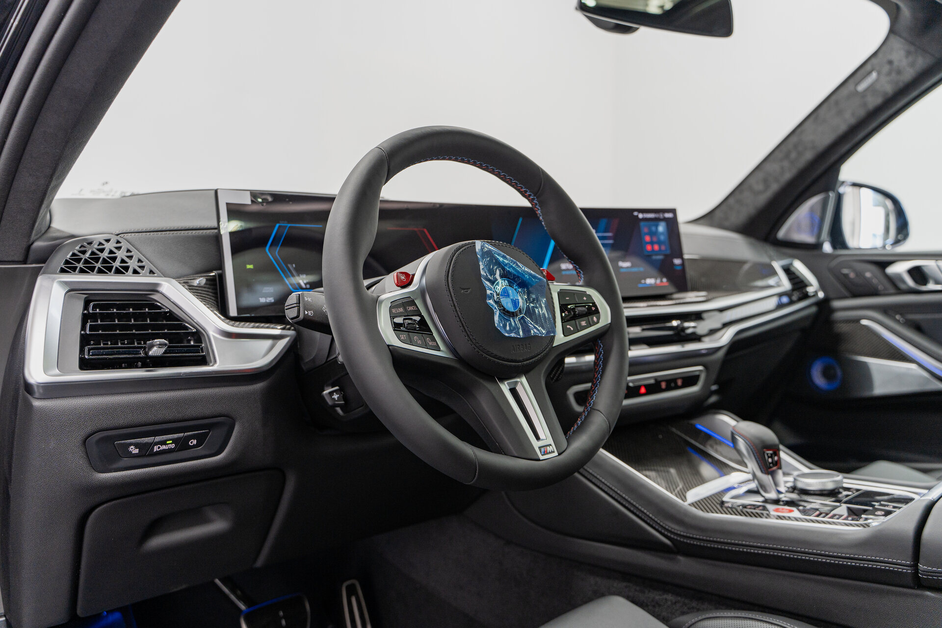 Автомобиль BMW X5 M Competition 4.4 AT (625 л.с.) 4WD - 14