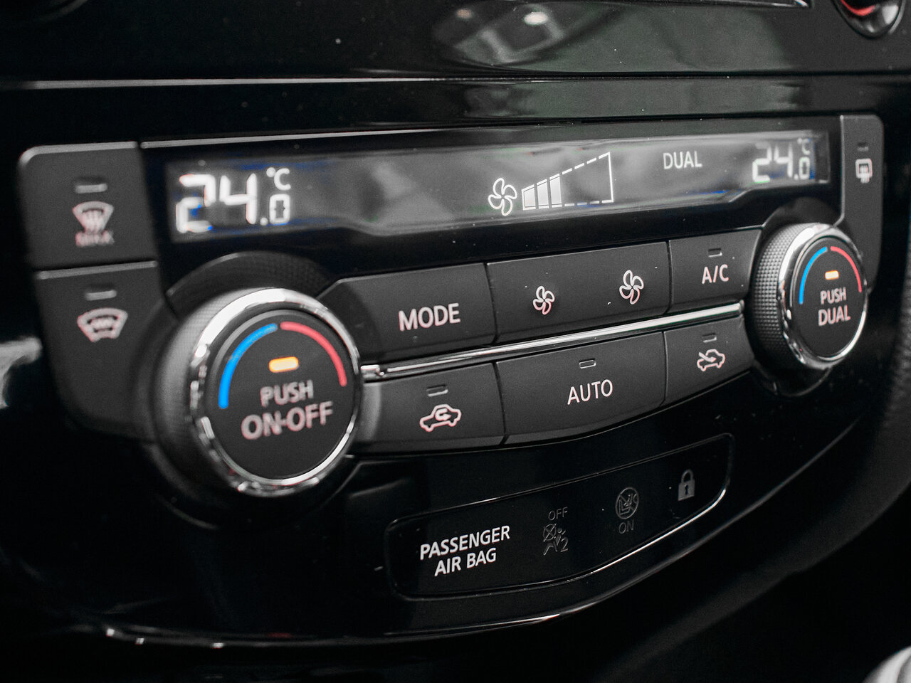 Купить Nissan Qashqai 2.0 CVT (144 л.с.) 4WD, 2017 в Екатеренбурге