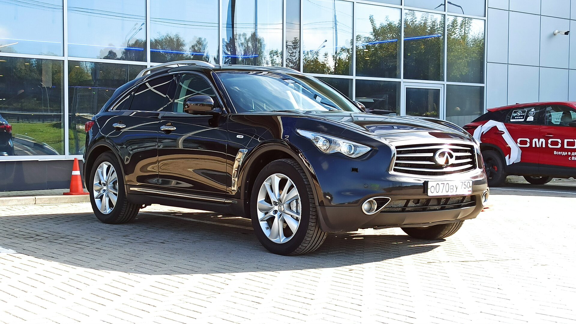 INFINITI QX70, I Десигн, фото 3