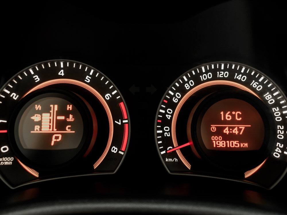 Купить Toyota Corolla 1.6 AT (124 л.с.), 2011 в Екатеренбурге