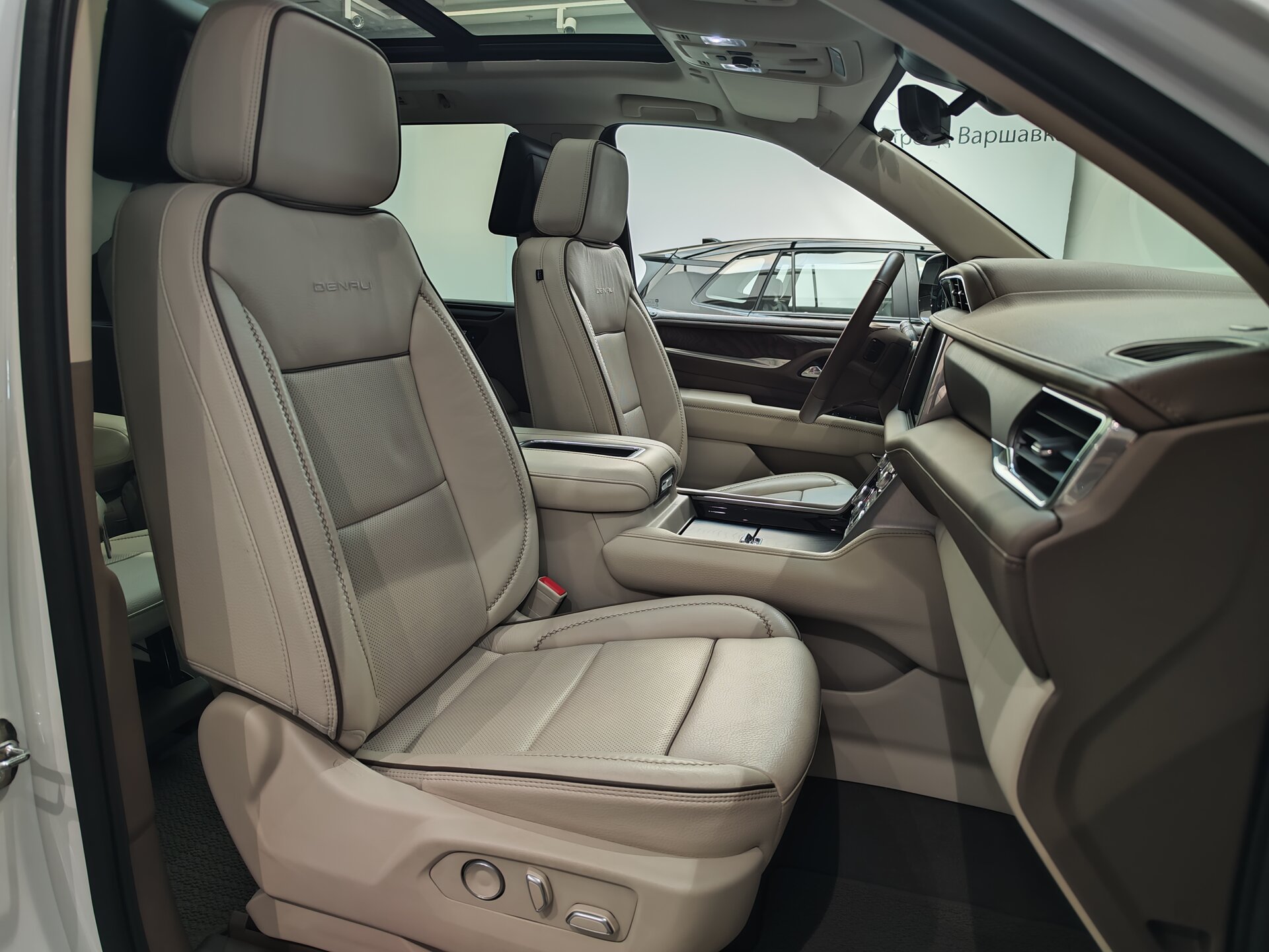 Автомобиль GMC Yukon 6.2 AT (426 л.с.) 4WD - 18