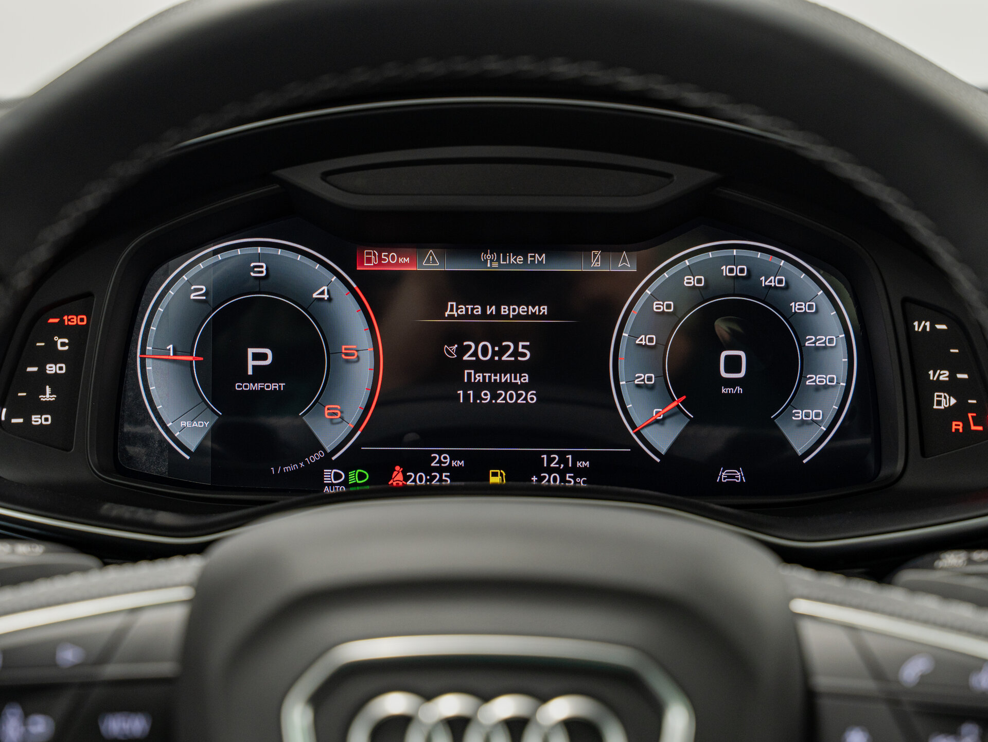 Автомобиль Audi Q8 45 TDI 3.0d AT (231 л.с.) 4WD - 17
