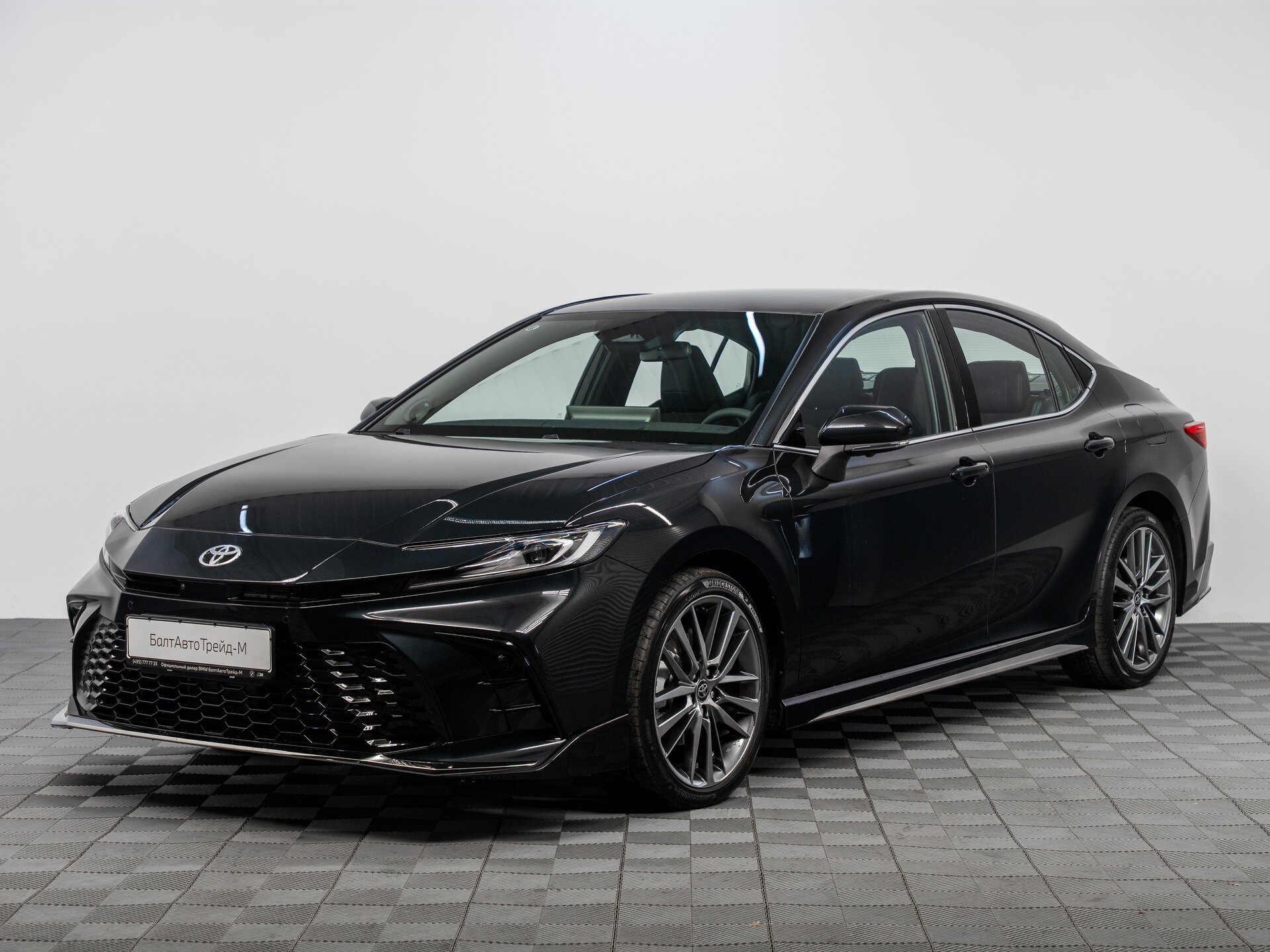 Автомобиль Toyota Camry 2.0hyb CVT (231 л.с.) - 1