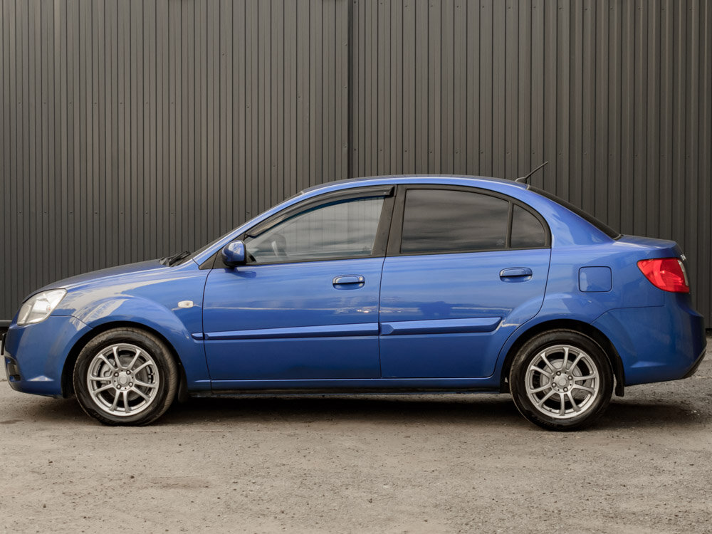 Купить Kia Rio 1.4 AT (97 л.с.), 2011 в Екатеренбурге