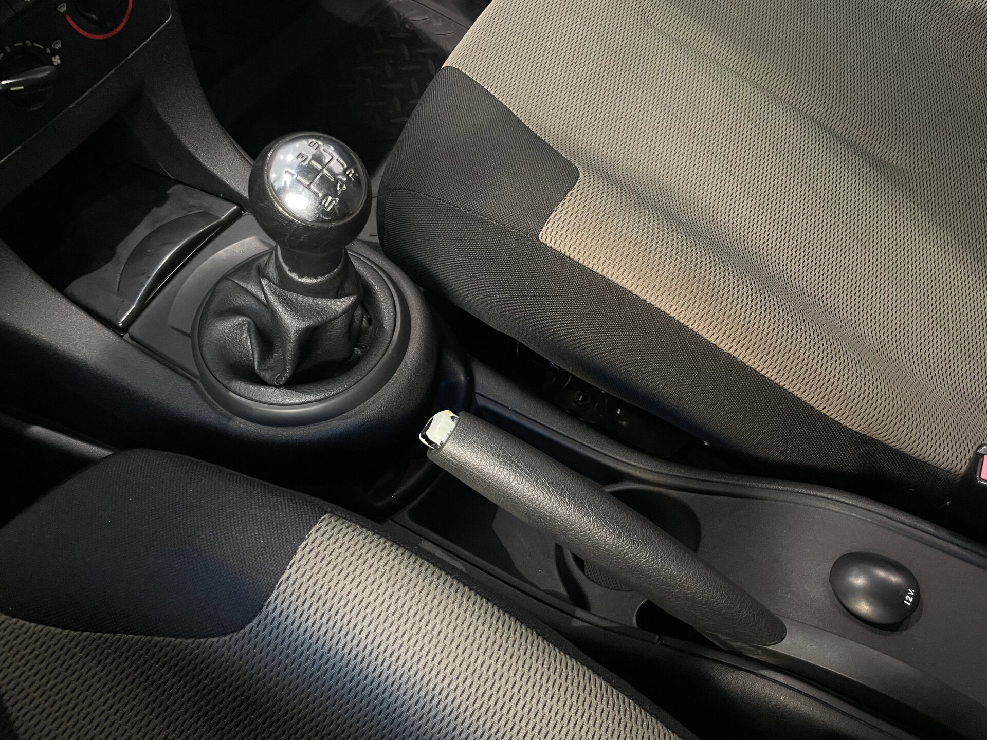 Автомобиль Citroen C4 1.6 MT (109 л.с.) - 17