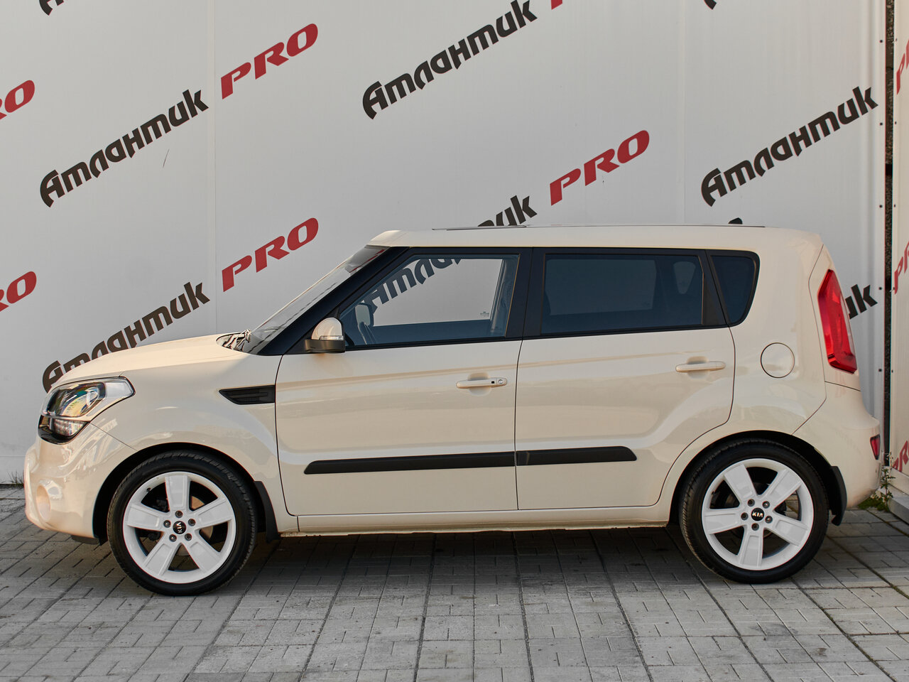 Купить Kia Soul 1.6 AT (129 л.с.), 2014 в Екатеренбурге