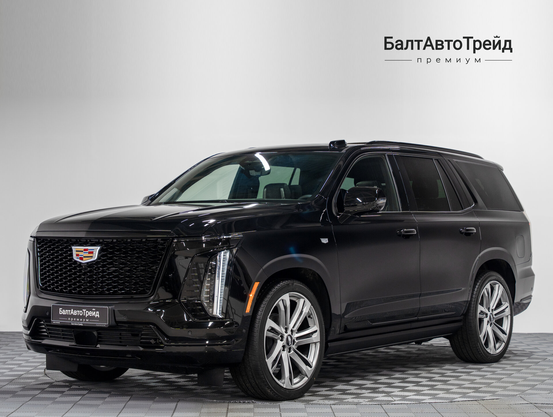 Автомобиль Cadillac Escalade 6.2 AT (420 л.с.) 4WD - 1