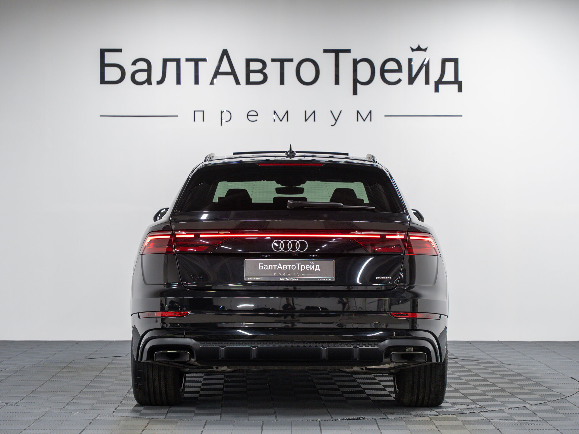 Автомобиль Audi Q8 45 TDI 3.0d AT (231 л.с.) 4WD - 8