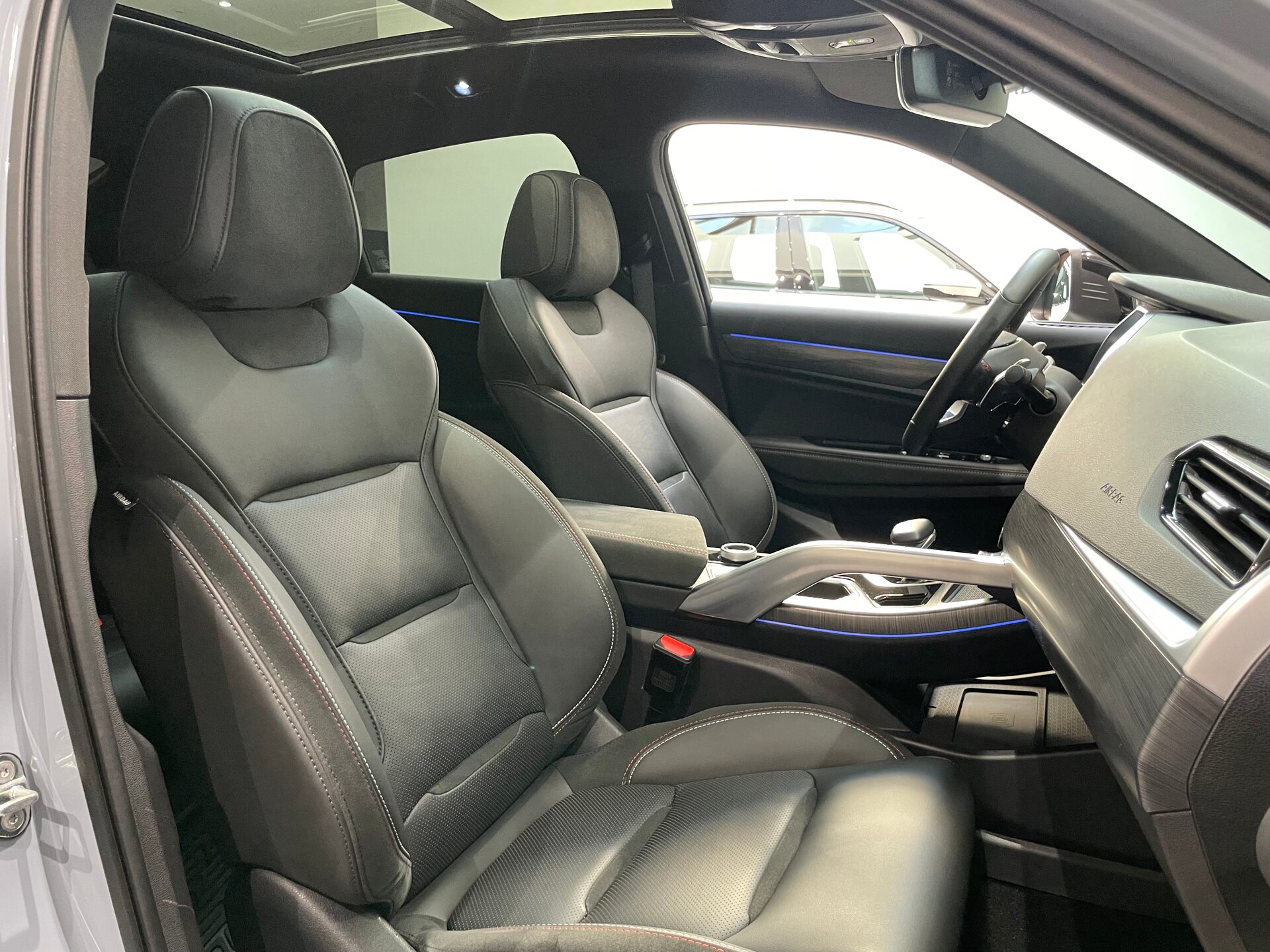 Автомобиль Geely Tugella 2.0 AT (238 л.с.) 4WD - 12