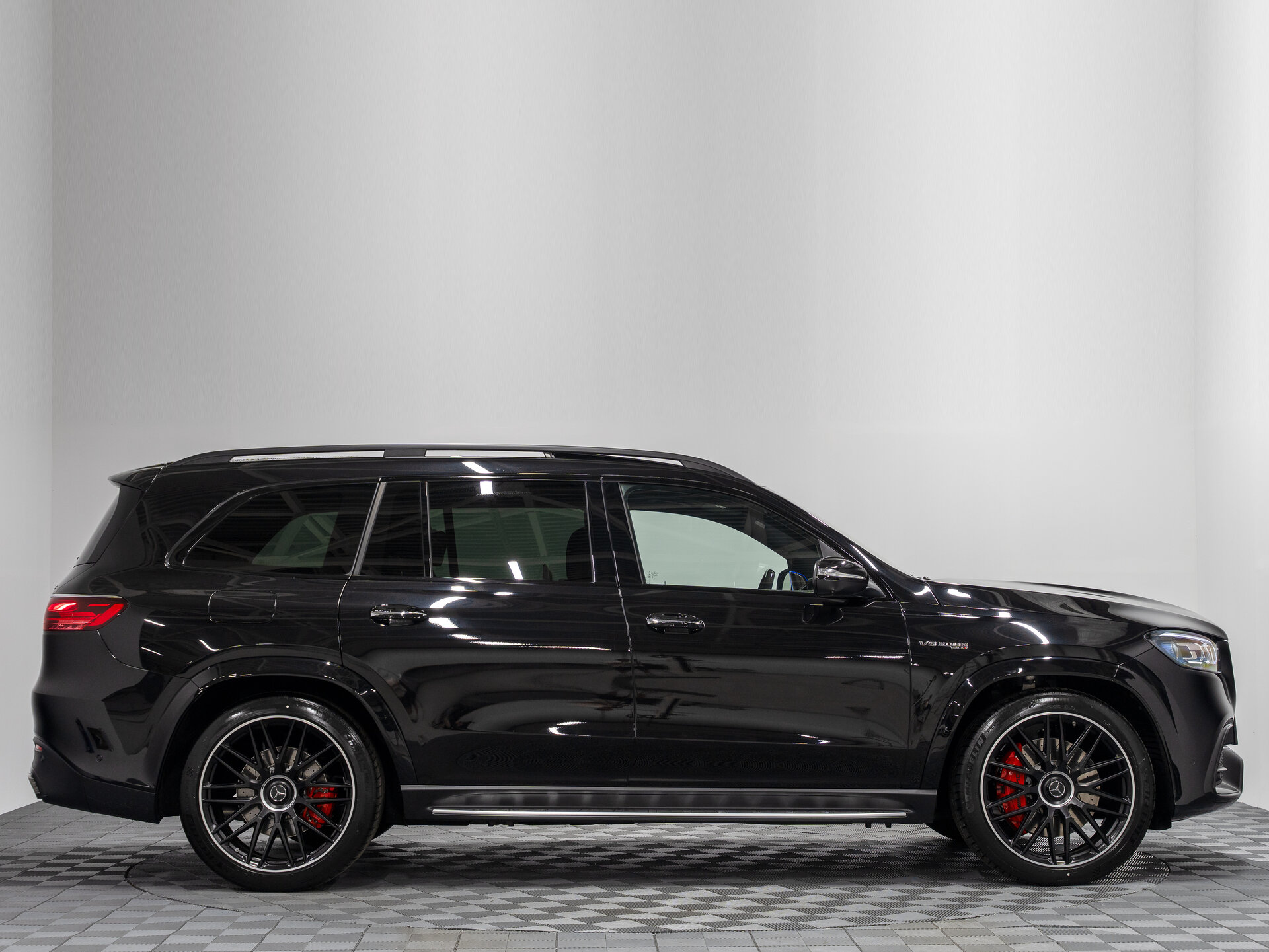 Автомобиль Mercedes-Benz GLS AMG 63 AMG 4.0 AT (612 л.с.) 4WD - 6
