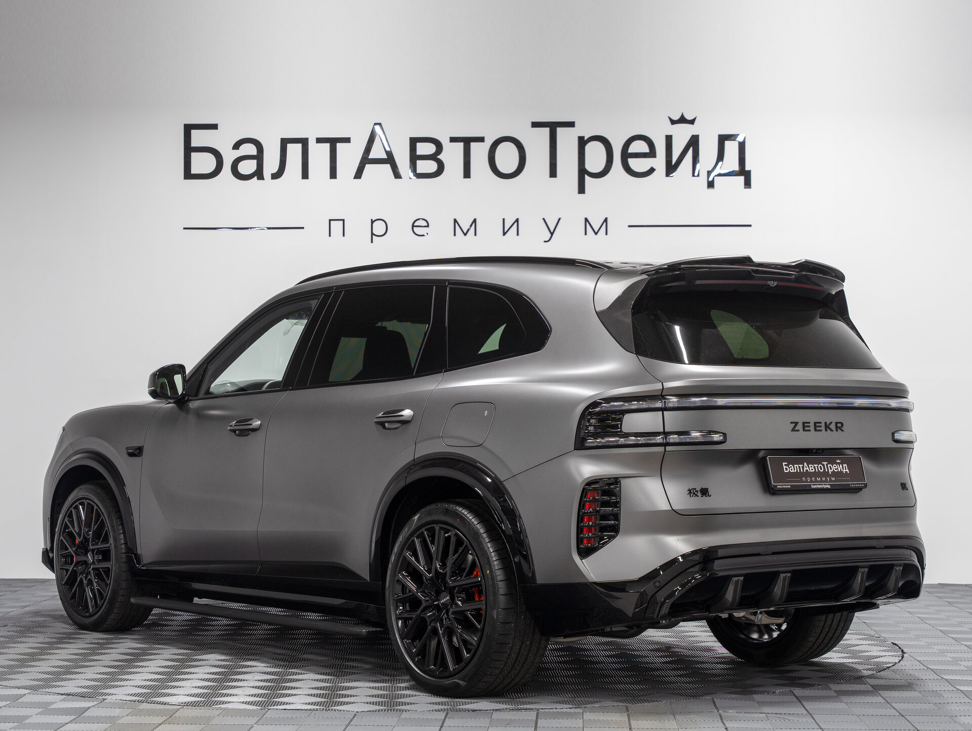 Автомобиль Zeekr 8X Dawn 2.0hyb AT (1401 л.с.) 4WD - 10