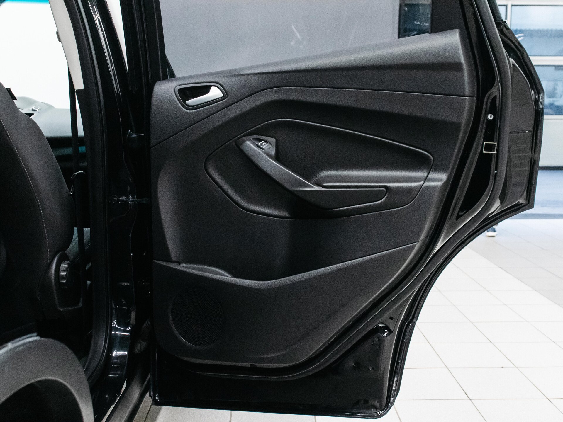 Ford Kuga 2018 25