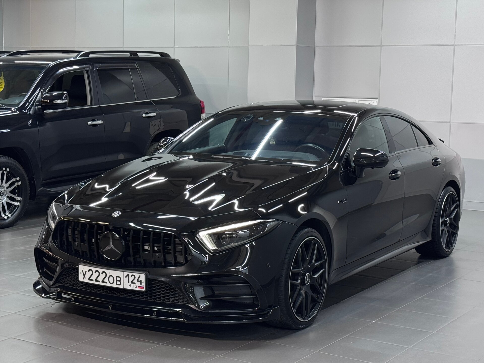 Mercedes-Benz CLS — фото 1