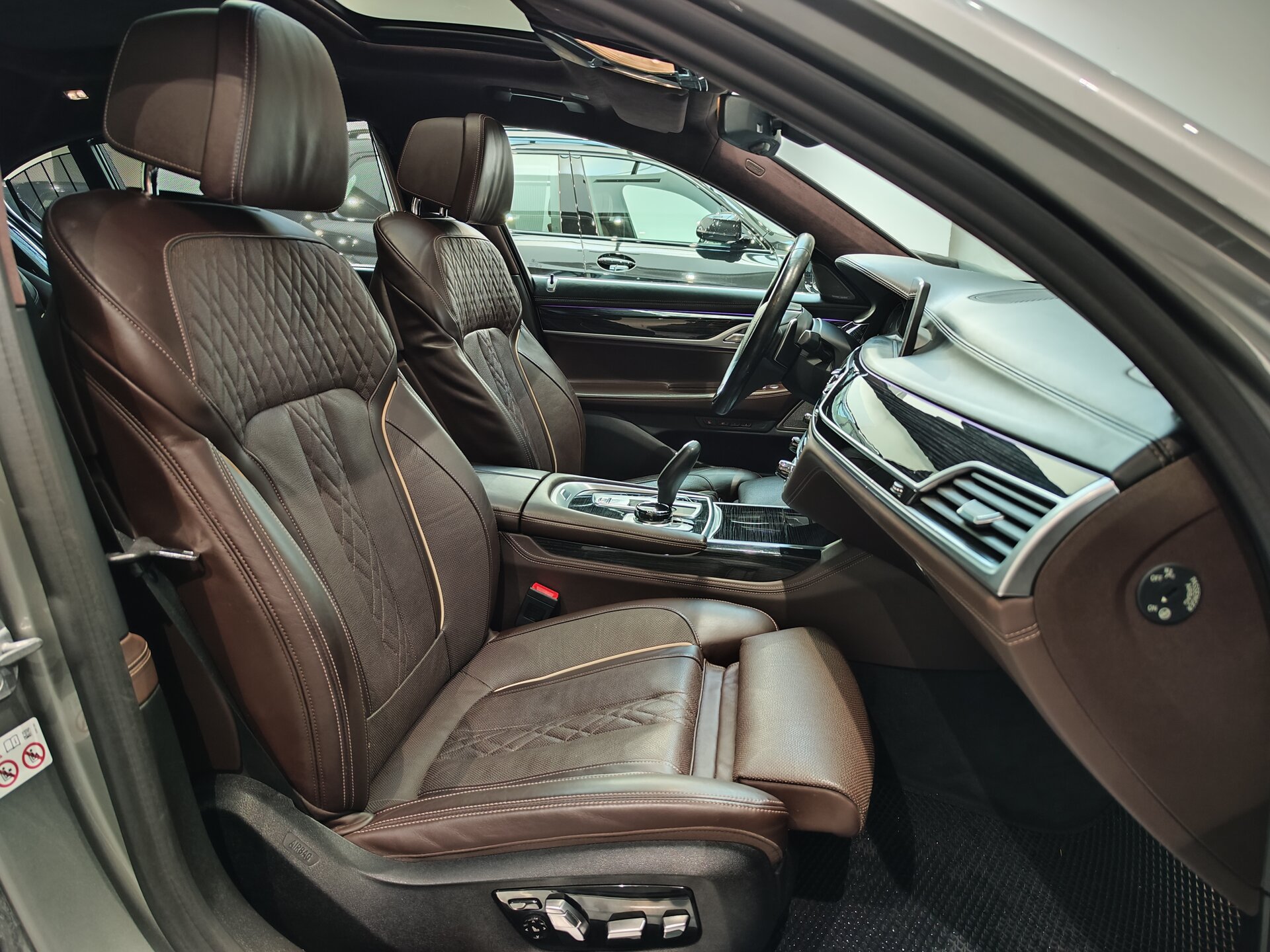 Автомобиль BMW 7 серии 730Ld xDrive 3.0d AT (249 л.с.) 4WD - 13