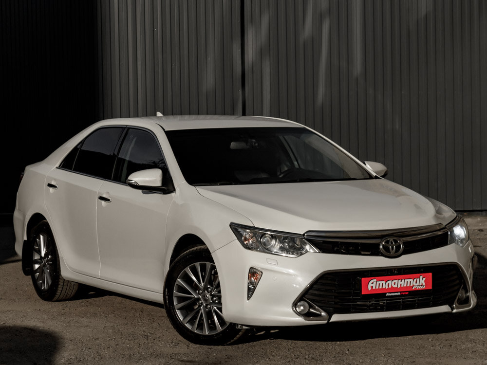 Купить Toyota Camry 3.5 AT (249 л.с.), 2017 в Екатеренбурге