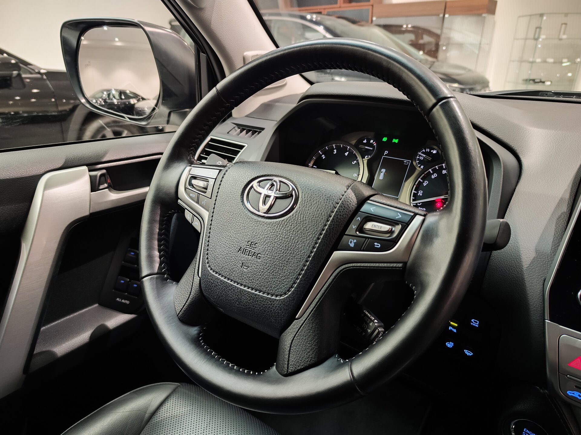 Автомобиль Toyota Land Cruiser Prado 4.0 AT (249 л.с.) 4WD - 14