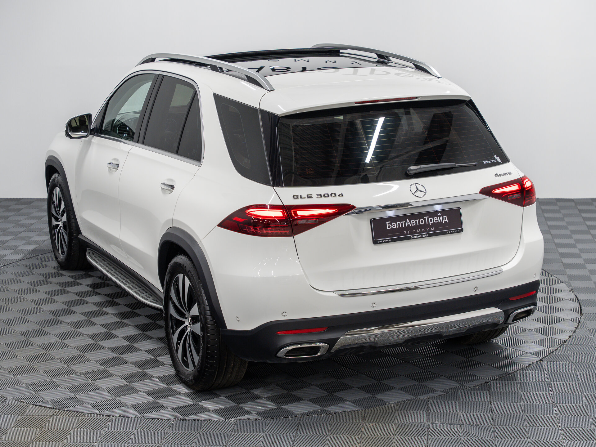 Автомобиль Mercedes-Benz GLE 300 d 2.0d AT (269 л.с.) 4WD - 12