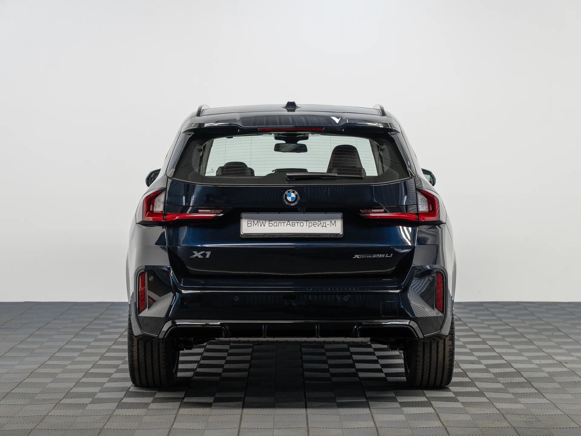 Автомобиль BMW X1 25Li xDrive 2.0 AMT (204 л.с.) 4WD - 6