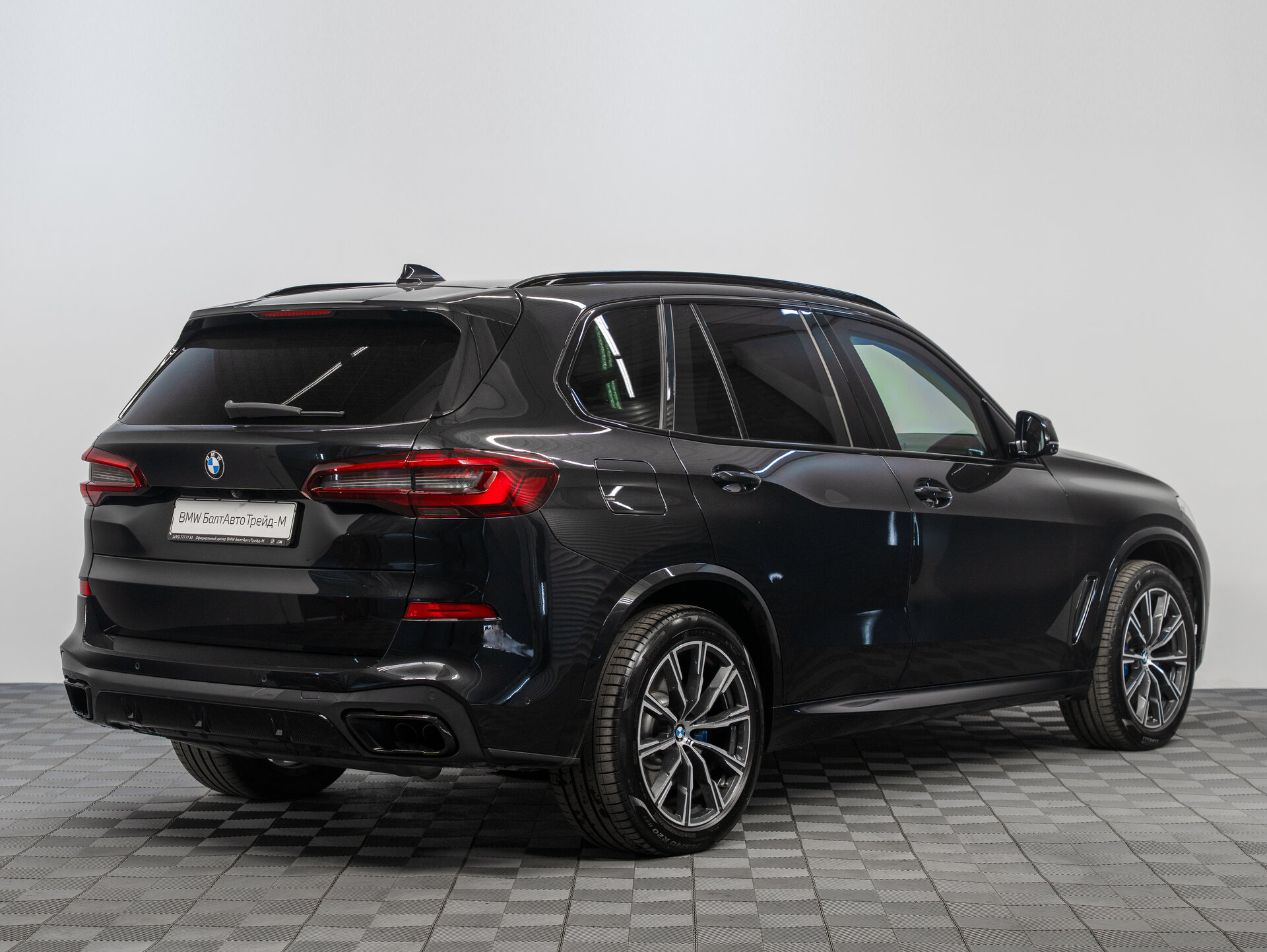 Автомобиль BMW X5 M50i 4.4 AT (530 л.с.) 4WD - 5
