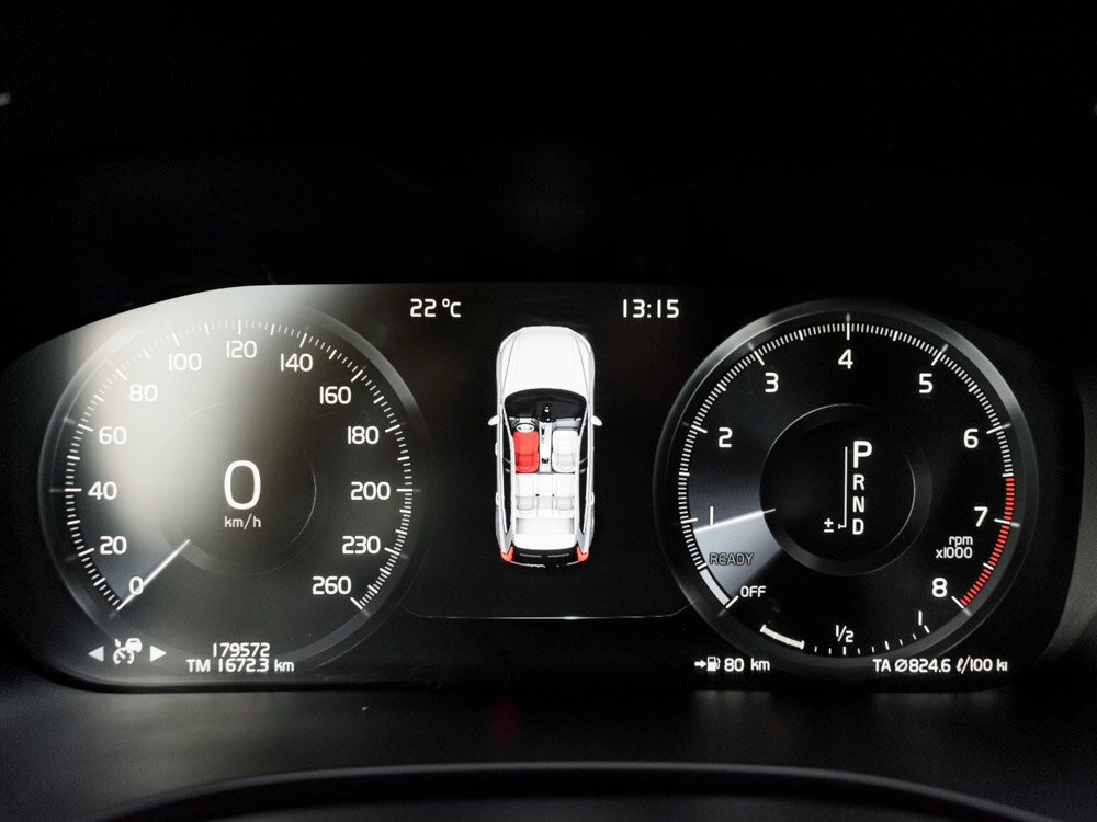 Купить Volvo XC60 2.0 AT (249 л.с.) 4WD, 2018 в Екатеренбурге