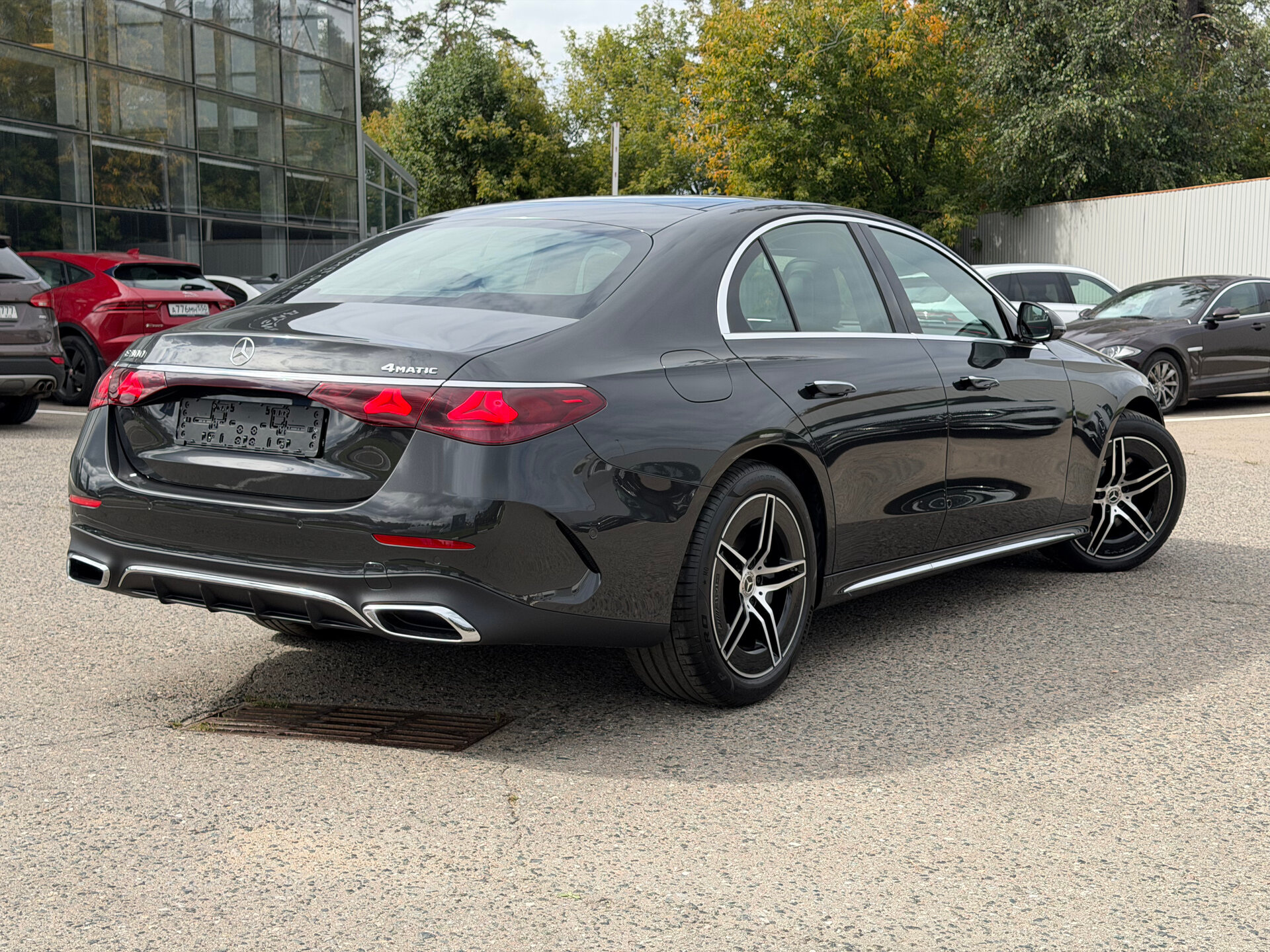 Автомобиль Mercedes-Benz E-Класс 300 2.0 AT (258 л.с.) 4WD - 2