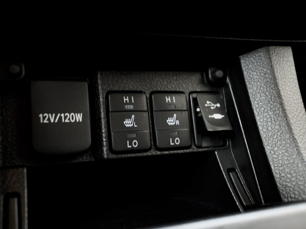Купить Toyota Corolla 1.8 CVT (140 л.с.), 2013 в Екатеренбурге