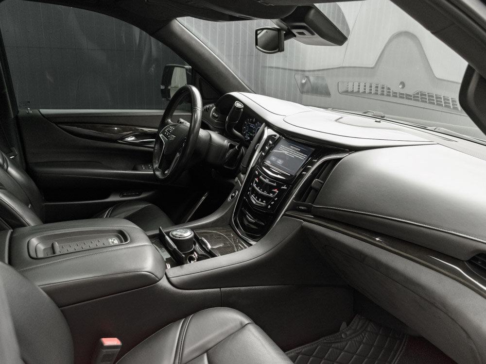 Купить Cadillac Escalade ESV 6.2 AT (409 л.с.) 4WD, 2016 в Екатеренбурге