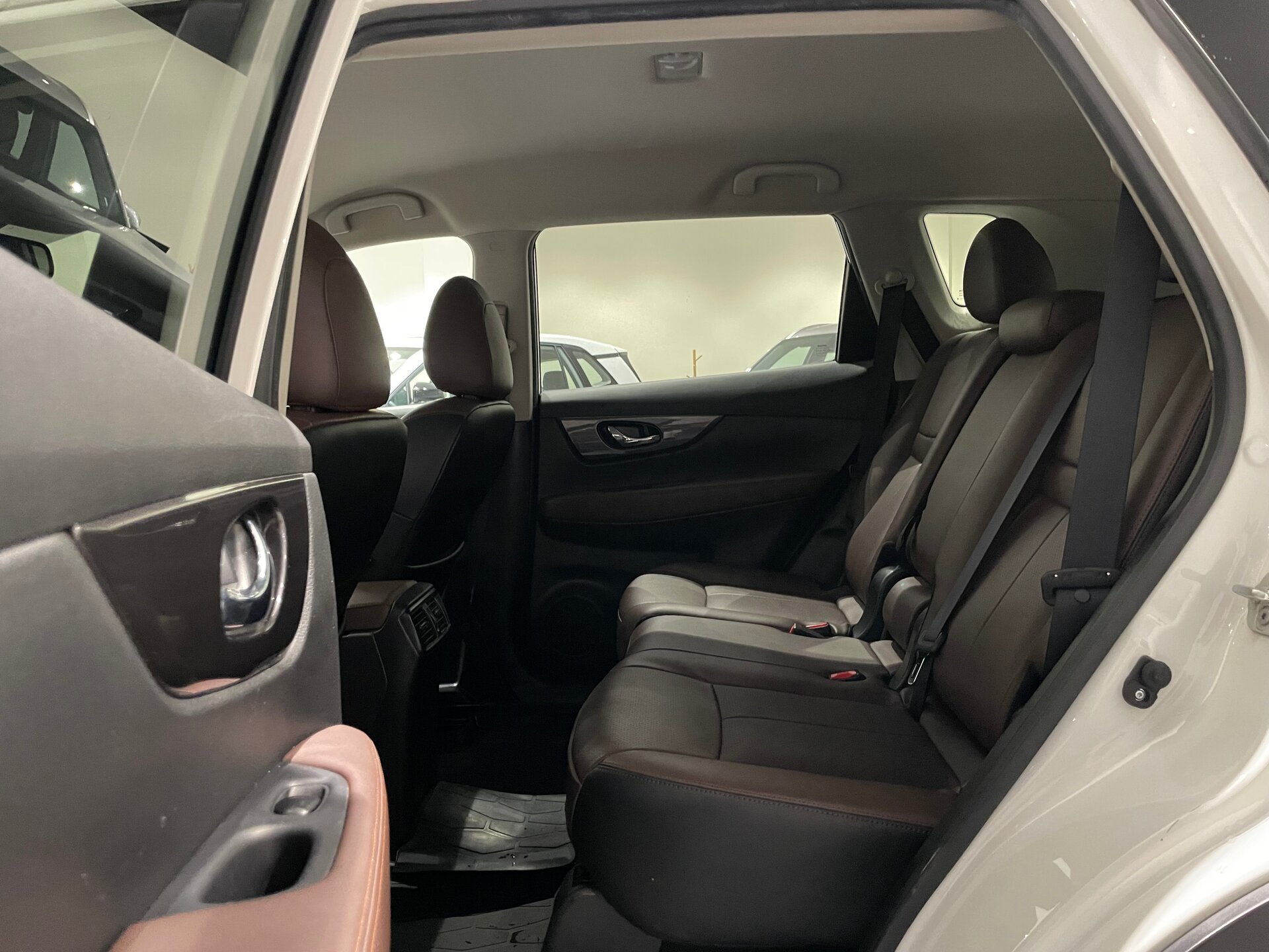 Автомобиль Nissan X-Trail 2.0 CVT (144 л.с.) - 9