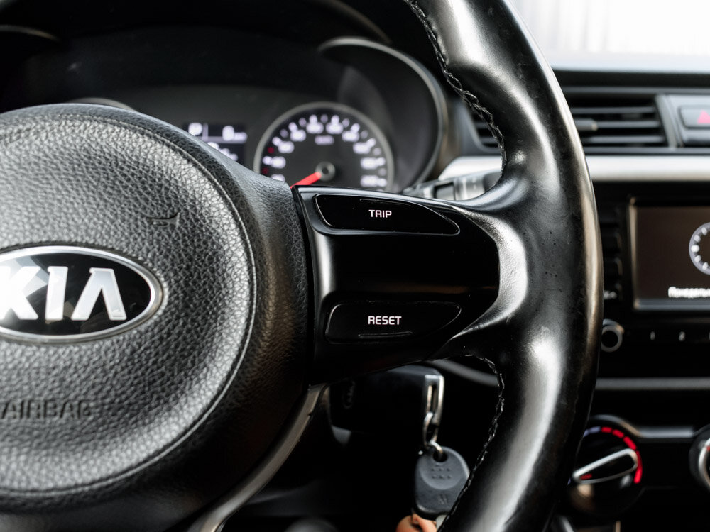 Купить Kia Rio 1.4 AT (100 л.с.), 2019 в Екатеренбурге