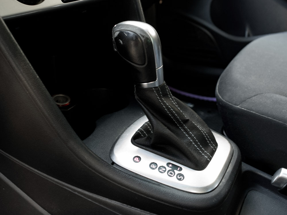 Купить Volkswagen Polo 1.6 AT (105 л.с.), 2013 в Екатеренбурге