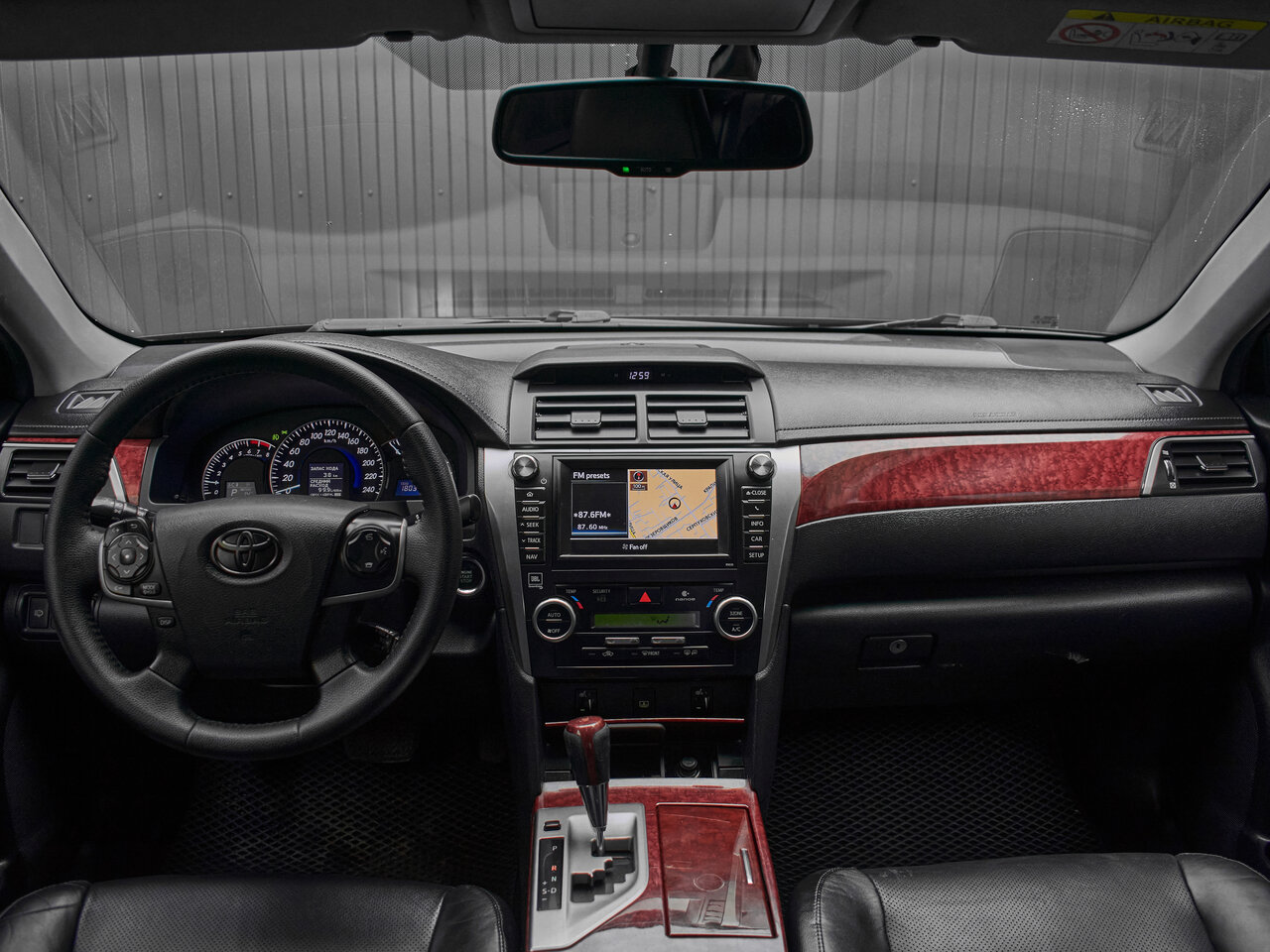 Купить Toyota Camry 3.5 AT (249 л.с.), 2013 в Екатеренбурге