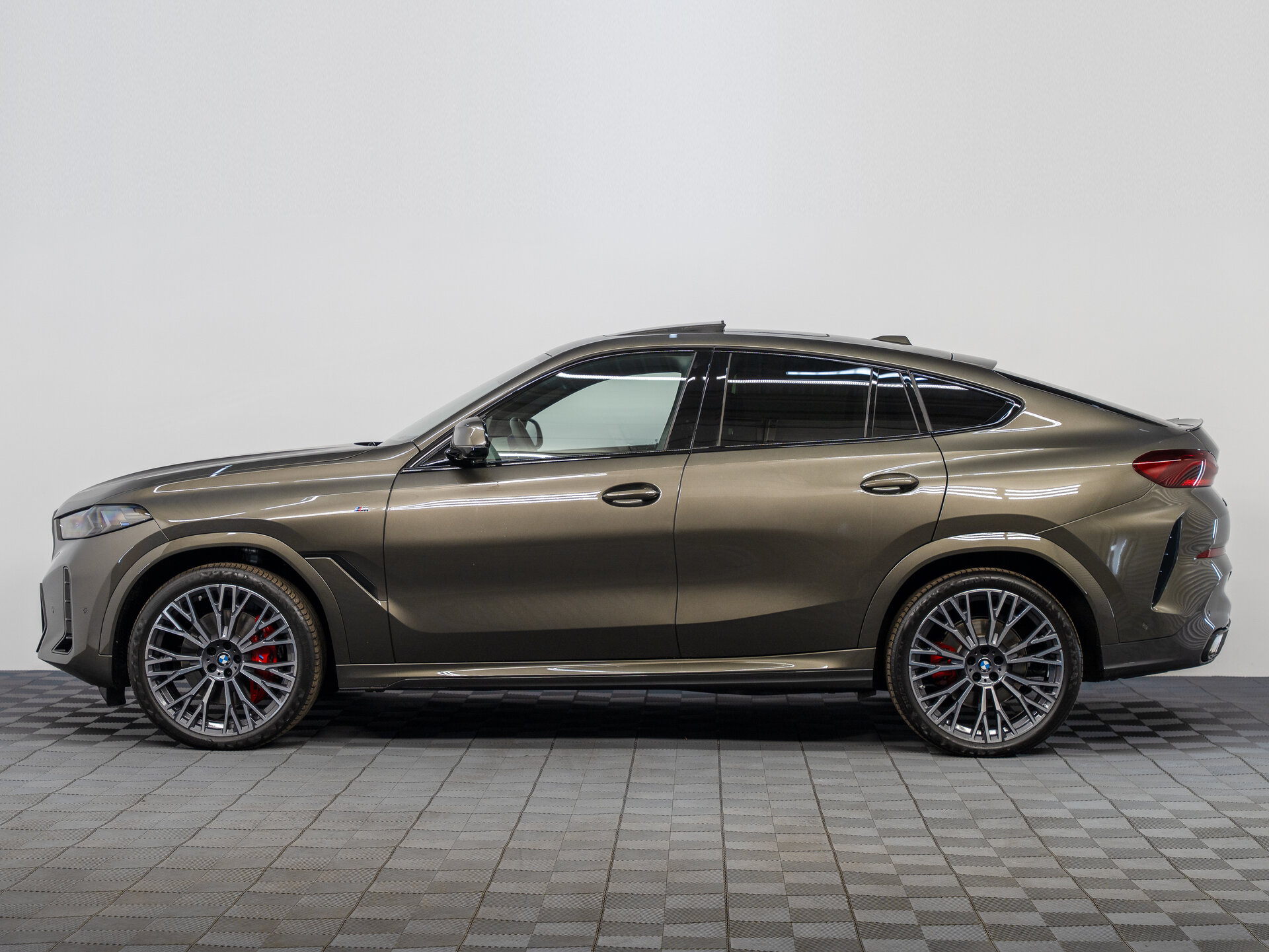 Автомобиль BMW X6 40d 3.0d AT (352 л.с.) 4WD - 5