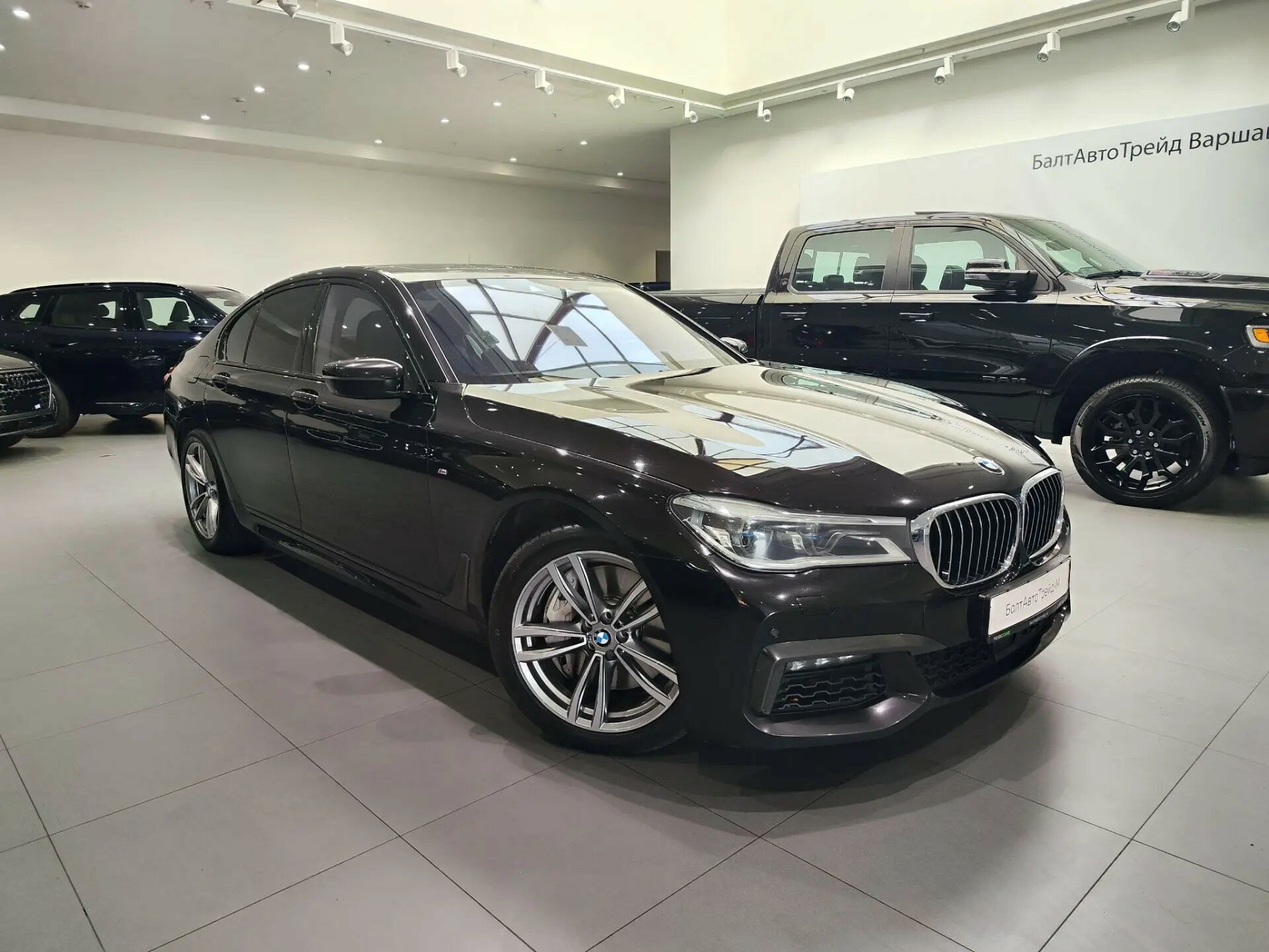 Автомобиль BMW 7 серии 750d xDrive 3.0d AT (400 л.с.) 4WD - 3