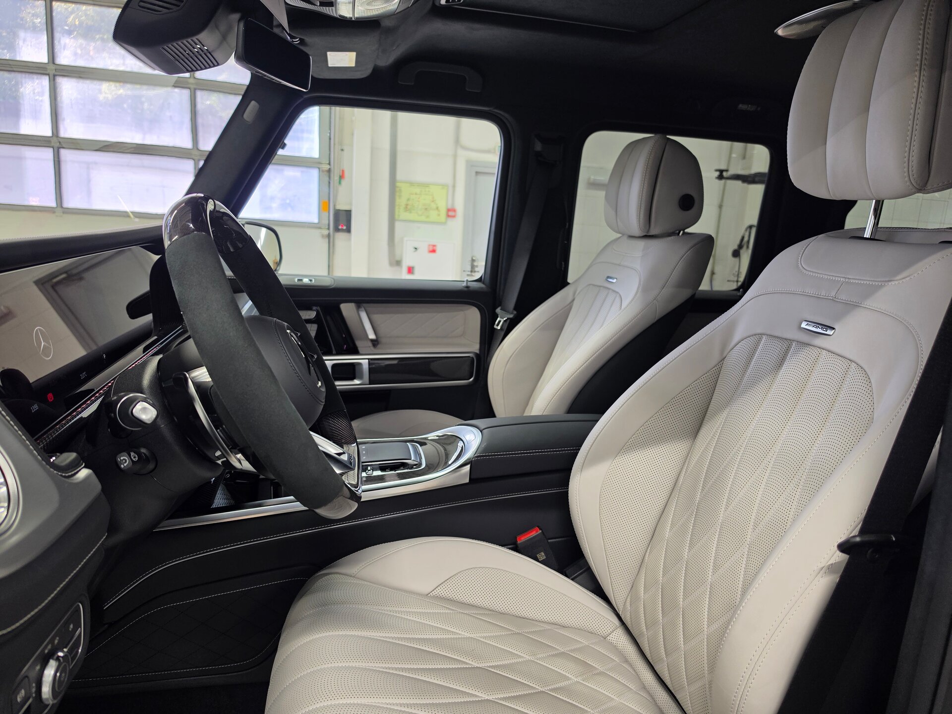 Автомобиль Mercedes-Benz G-Класс AMG 63 AMG 4.0 AT (585 л.с.) 4WD - 17