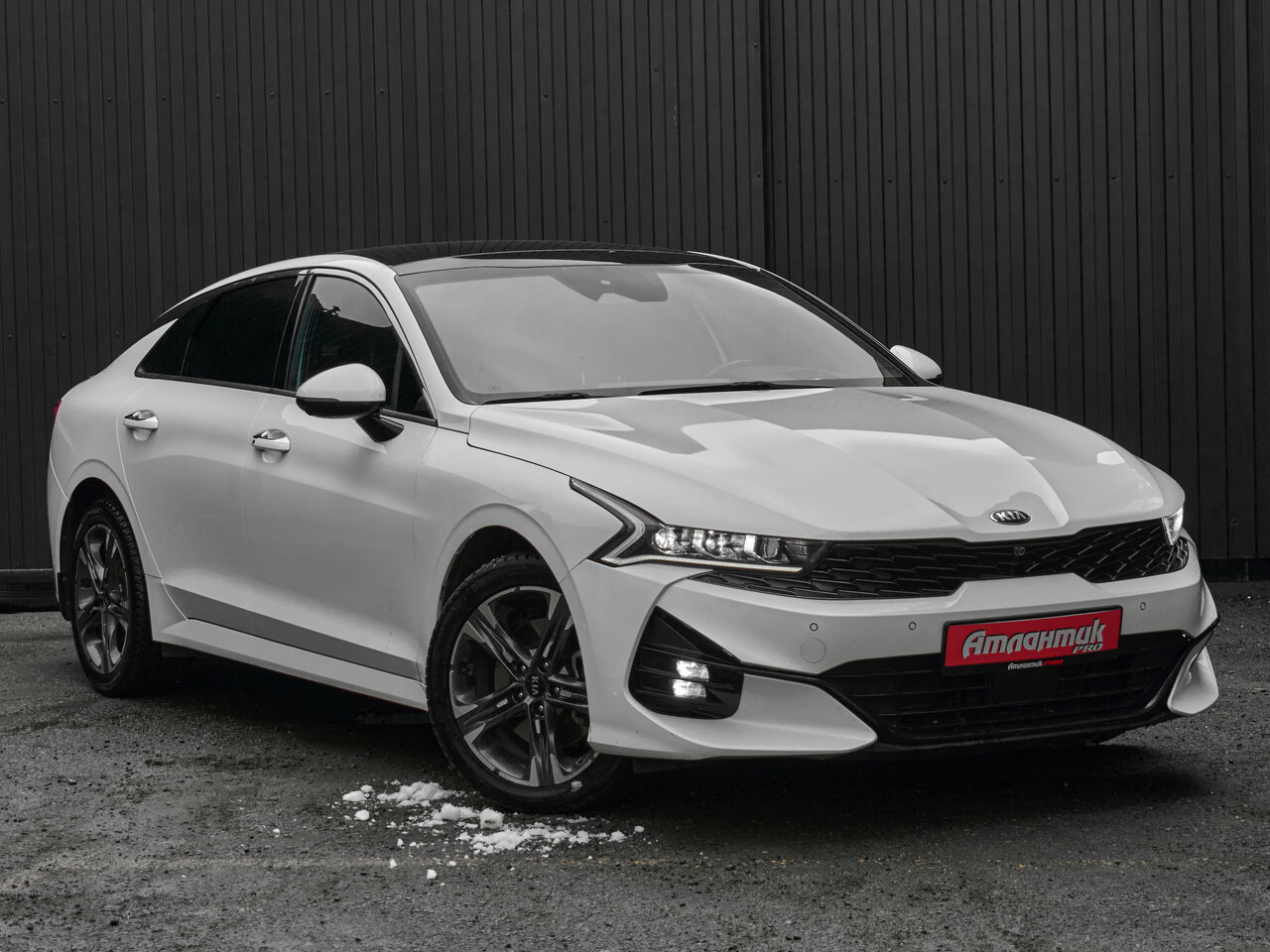 Купить Kia K5 2.5 AT (194 л.с.), 2021 в Екатеренбурге