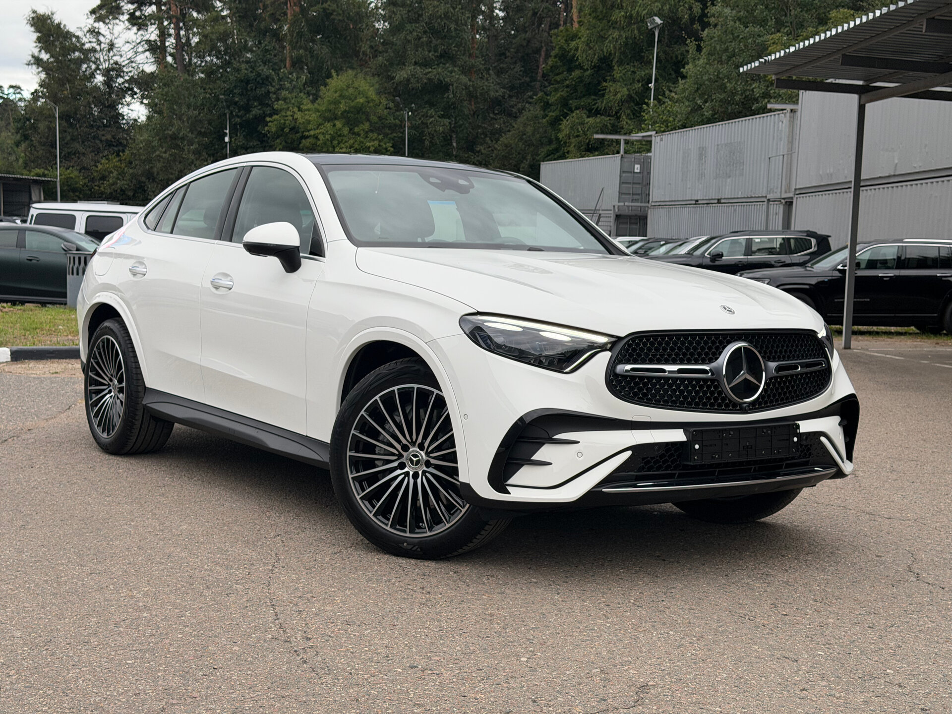 Автомобиль Mercedes-Benz GLC Coupe 300 2.0 AT (258 л.с.) 4WD - 3
