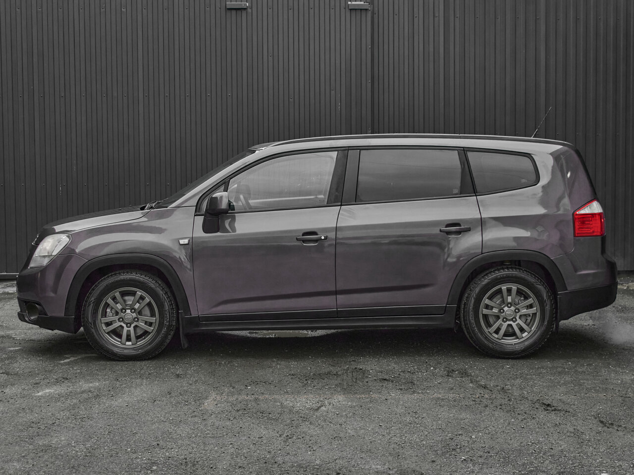 Купить Chevrolet Orlando 1.8 MT (141 л.с.), 2012 в Екатеренбурге