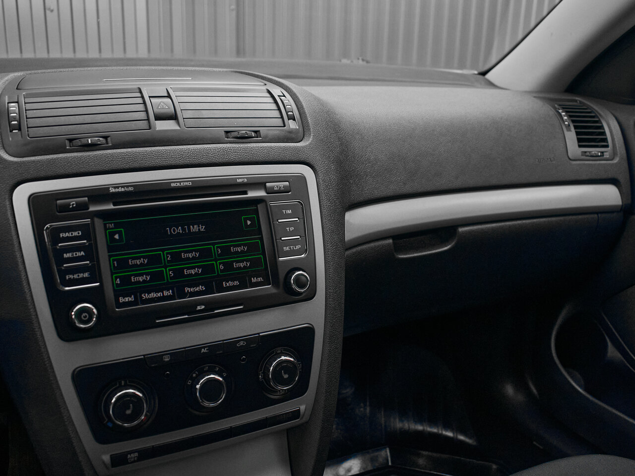 Купить Skoda Octavia 1.6 MT (102 л.с.), 2013 в Екатеренбурге