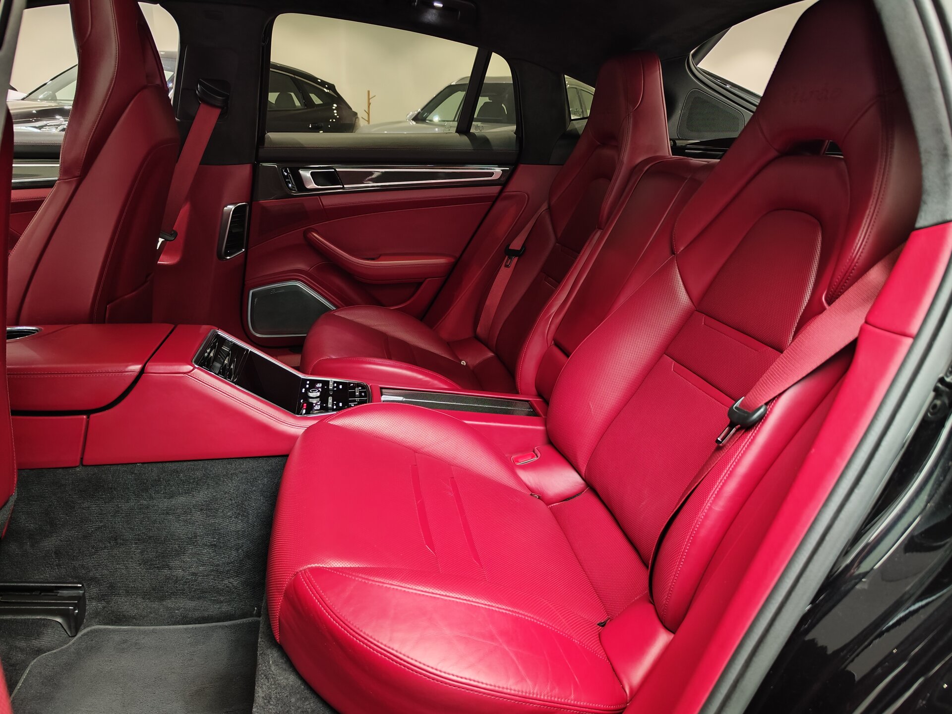 Автомобиль Porsche Panamera Turbo 4.0 AMT (550 л.с.) 4WD - 9