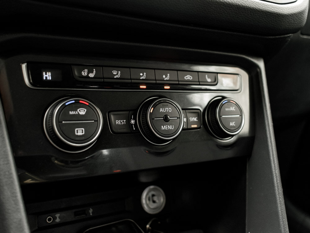 Купить Volkswagen Tiguan 2.0 AMT (180 л.с.) 4WD, 2017 в Екатеренбурге