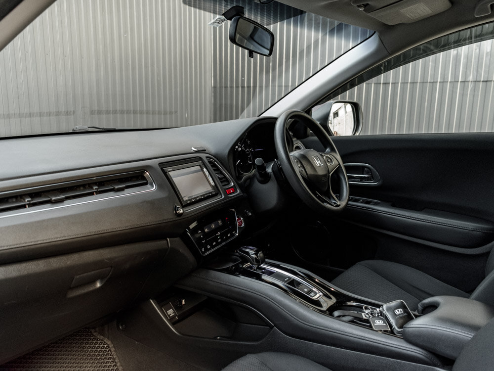 Купить Honda Vezel 1.5hyb AMT (152 л.с.) 4WD, 2014 в Екатеренбурге