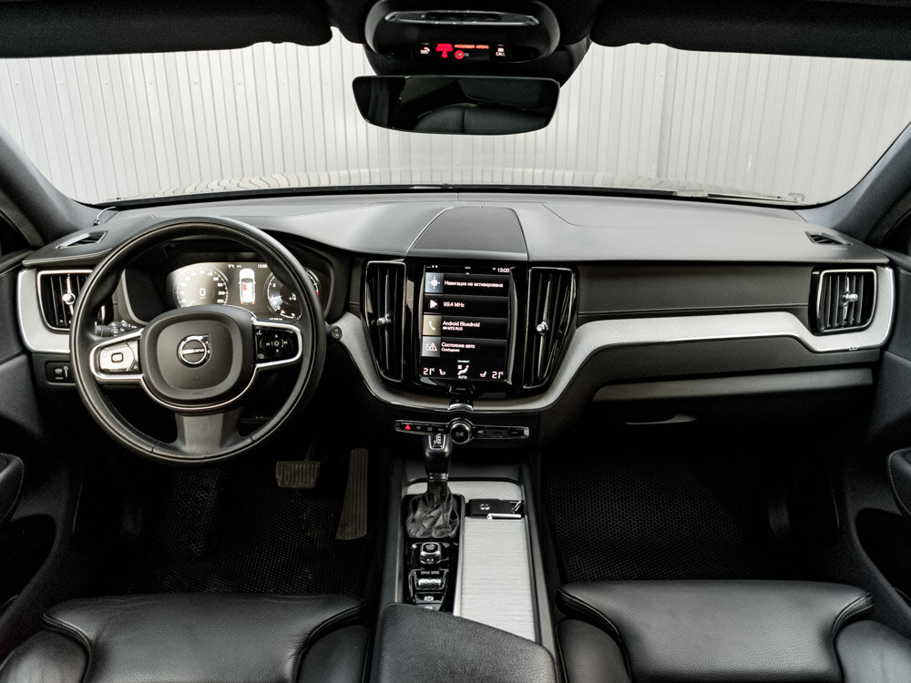 Купить Volvo XC60 2.0 AT (249 л.с.) 4WD, 2021 в Екатеренбурге